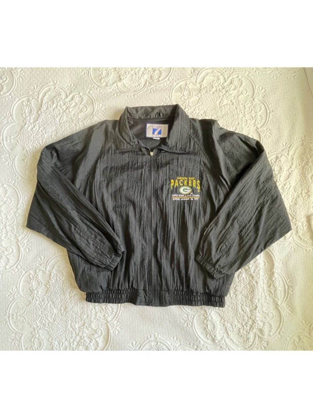 Vintage 1997 Logo 7 Green Bay Packers NFL Super Bowl Champs Windbreaker Size xL